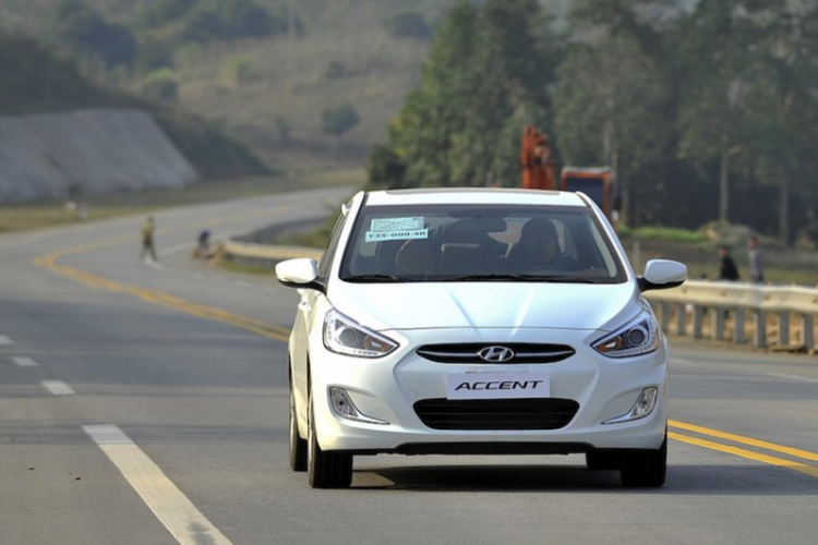 Cơ hội lái thử xe Hyundai SantaFe - Accent tại TPHCM & HN