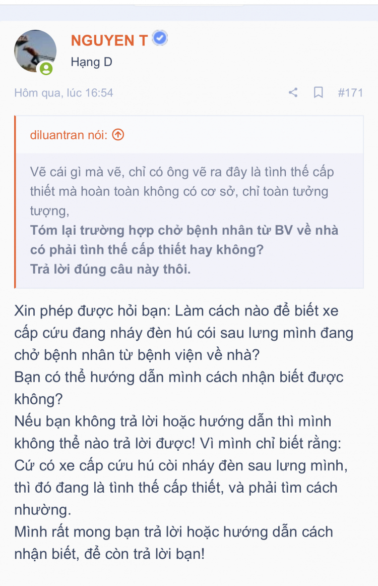 CSGT khẳng định ôtô nhường đường cho xe cứu thương dù vượt qua vạch kẻ đường trong pha đèn đỏ cũng không bị xử phạt?