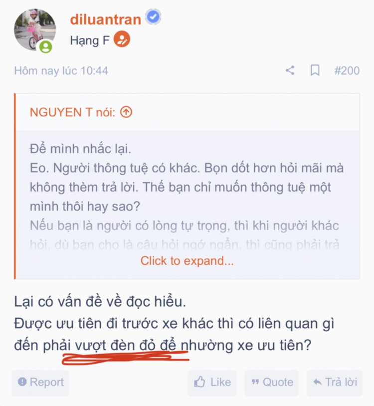 CSGT khẳng định ôtô nhường đường cho xe cứu thương dù vượt qua vạch kẻ đường trong pha đèn đỏ cũng không bị xử phạt?