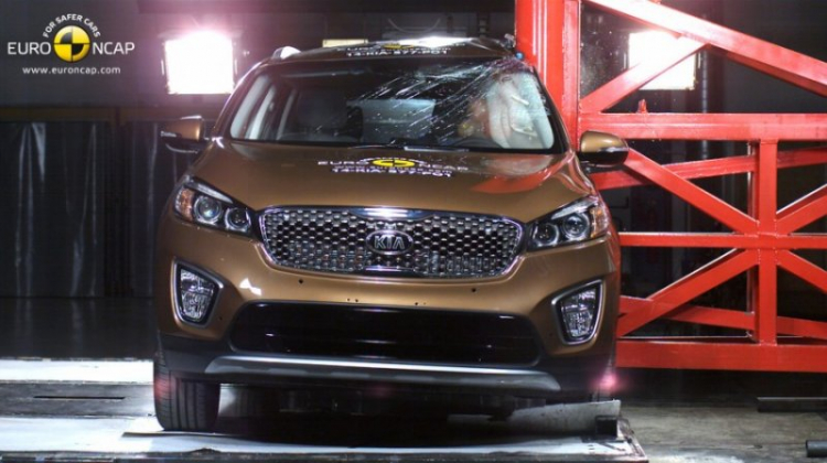 Kia Sorento 2015 đạt chứng nhận an toàn 5 sao