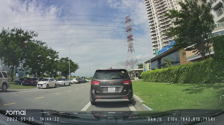 Hỏi gara gắn camera hành trình trước sau ở TPHCM Hỏi gara gắn camera hành trình trước sau ở TPHCM