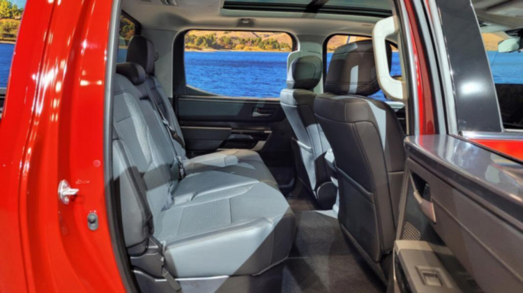 Toyota Tundra 2022 phiên bản Limited đầu tiên về Việt Nam, giá bán ước tính 4,5 tỷ đồng Toyota Tundra 2022 phiên bản Limited đầu tiên về Việt Nam, giá bán ước tính 4,5 tỷ đồng