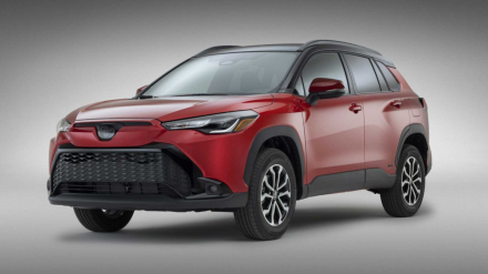 2023-toyota-corolla-cross-hybrid-se (3).jpg