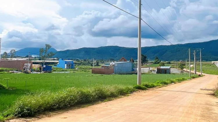 Thông tin xoay quanh BĐS Bảo Lộc. Thông tin xoay quanh BĐS Bảo Lộc.