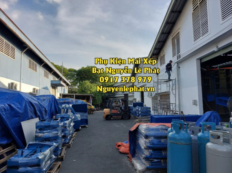 May Bạt Mái Hiên Mái Xếp, Ép Bạt Kéo Che Nắng Ngoài Trời tại Bà Rịa May Bạt Mái Hiên Mái Xếp, Ép Bạt Kéo Che Nắng Ngoài Trời tại Bà Rịa