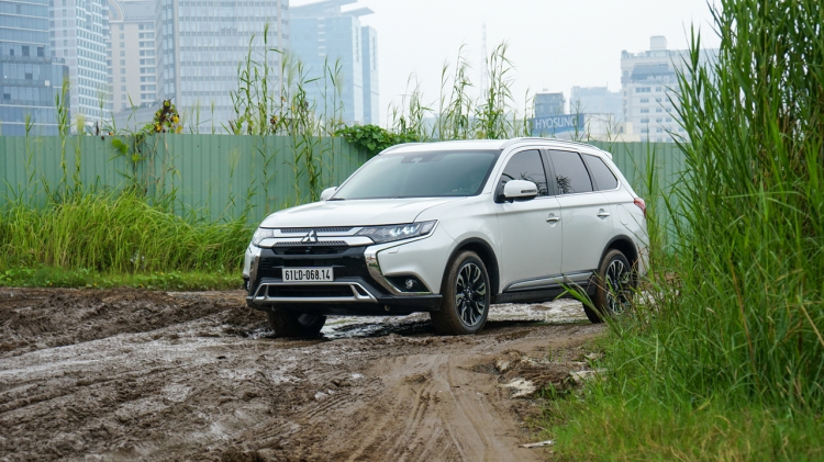 Có nên mua Mitsubishi Outlander 2.4 demo của hãng không?