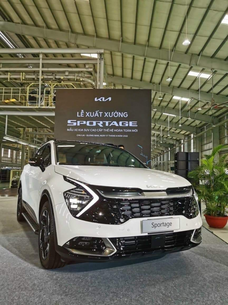 Chốt giá từ 899 triệu đồng, Kia Sportage thế hệ mới ra mắt tại Việt Nam, sớm giao xe tới tay khách đặt trước