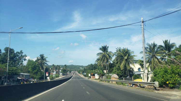 Du lịch Hè 2022 Xuyên Việt 1 chiều 3,000 km cùng Bim già Du lịch Hè 2022 Xuyên Việt 1 chiều 3,000 km cùng Bim già