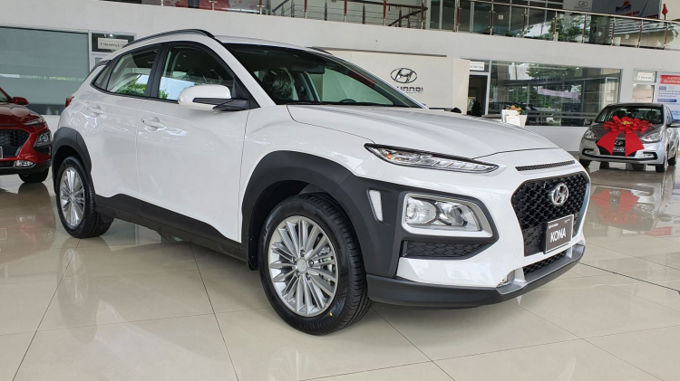 Hyundai Kona bảo dưỡng xót quá