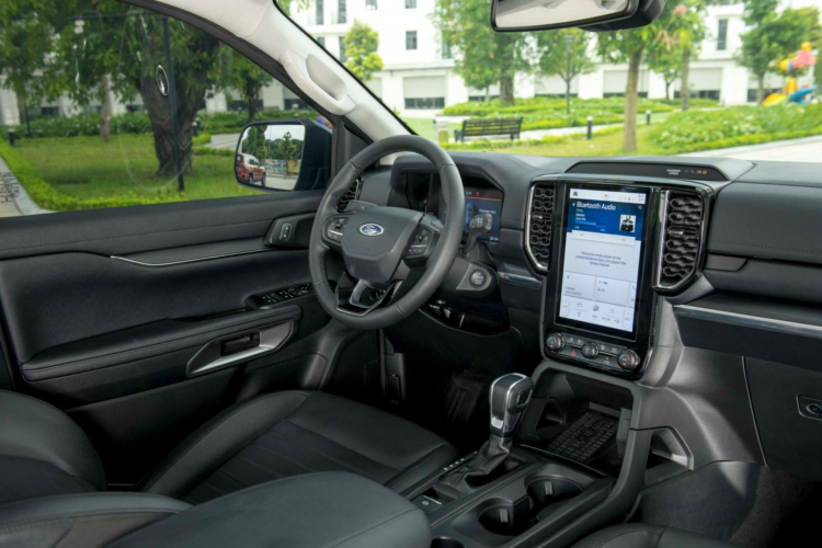Ford Everest 2022 có giá cao nhất 1,4 tỷ đồng tại Việt Nam, trang bị thách thức Fortuner Ford Everest 2022 có giá cao nhất 1,4 tỷ đồng tại Việt Nam, trang bị thách thức Fortuner