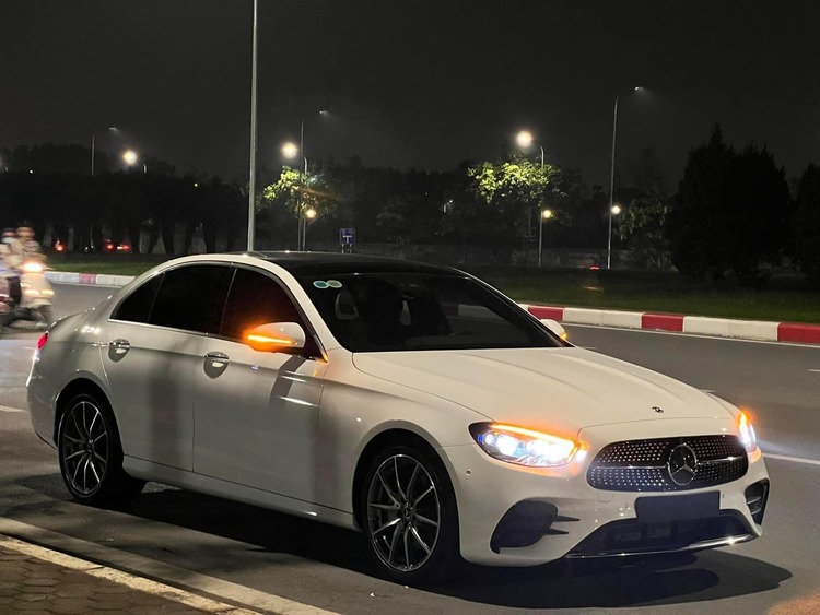 Meccedes E300 AMG 2021 - Sedan Hài Hòa Nhất của Mercedes