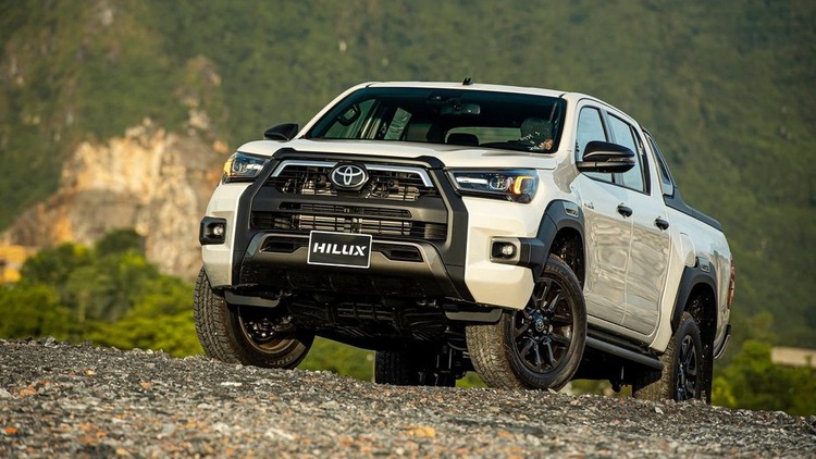Toyota Việt Nam ngừng bán Hilux vì lo ngại Dầu chuẩn Euro5 chưa phổ biến