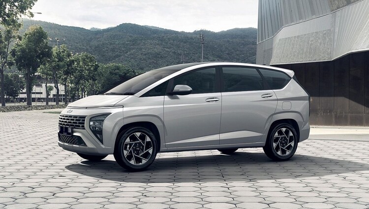 Ngắm Hyundai Staria bản cao cấp máy dầu tại Campuchia, đối thủ của Kia Carnival Ngắm Hyundai Staria bản cao cấp máy dầu tại Campuchia, đối thủ của Kia Carnival
