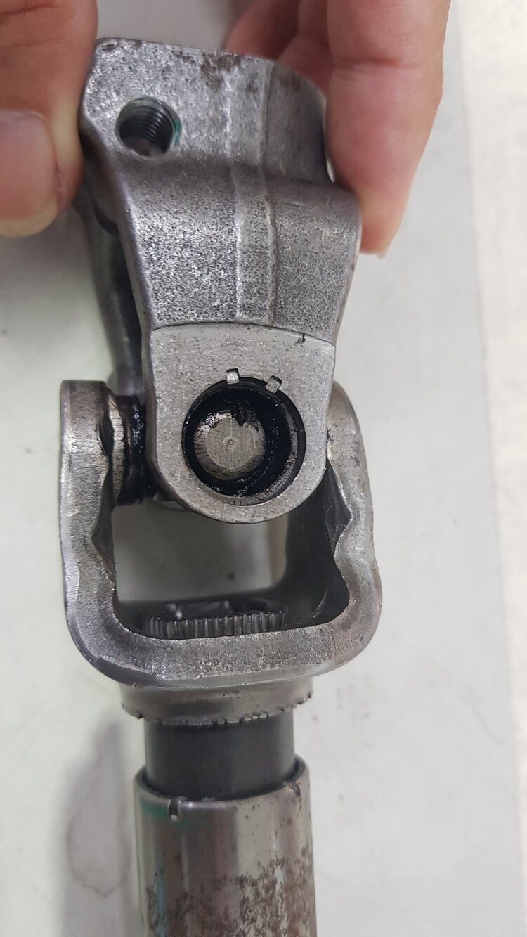 Xe Anh quốc MG hỏng không có đồ thay