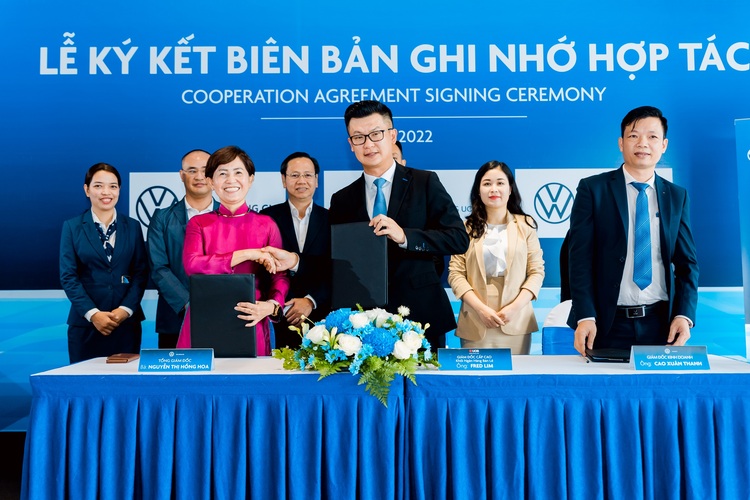 Cái bắt tay hợp tác giữa Ngân hàng UOB Việt Nam với Volkswagen Hoàng Gia, Volkswagen Sài Gòn và chính sách 0 đồng tiền lãi lên đến 3 năm cho người mua