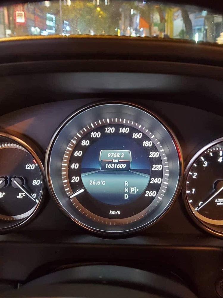 Không lo vụ nằm đường, em có nên mua xe Mercedes C đời 2015-2016? Không lo vụ nằm đường, em có nên mua xe Mercedes C đời 2015-2016?