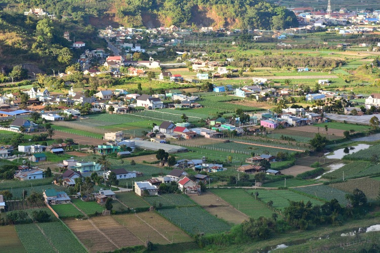 Bình Dương – Nha Trang- Đà Lạt: Xuống biển lên rừng cùng Mirage già 2016.