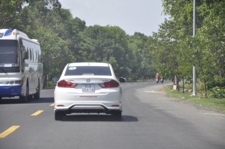 Bất ngờ Honda City 2015 chạy 200 km chưa đến 9 lít xăng !