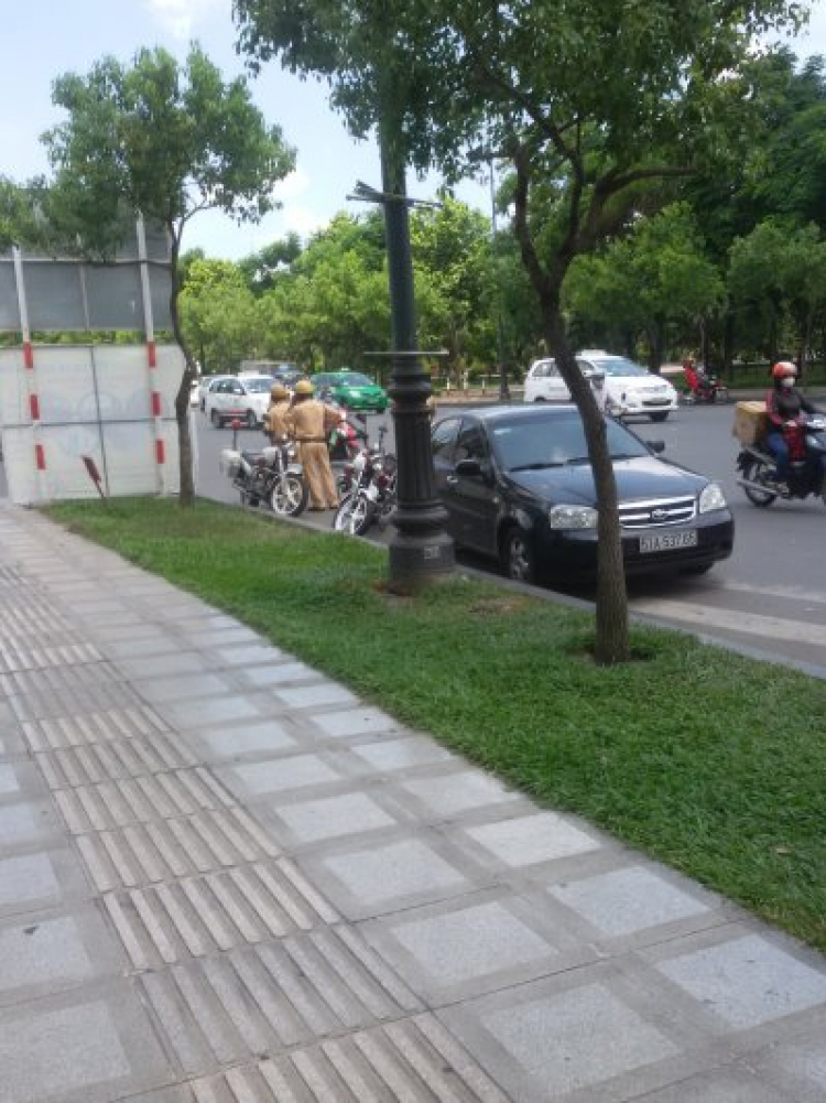 Thấy thương các anh ấy quá.....