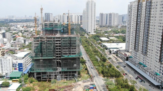 Thị trường căn hộ ở TP HCM: Bình dân thành cao cấp Thị trường căn hộ ở TP HCM: Bình dân thành cao cấp