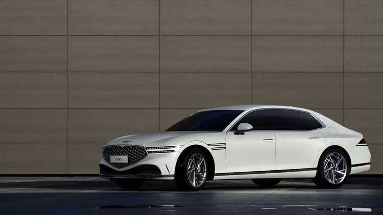2023-genesis-g90-side.jpg 2023-genesis-g90-side.jpg