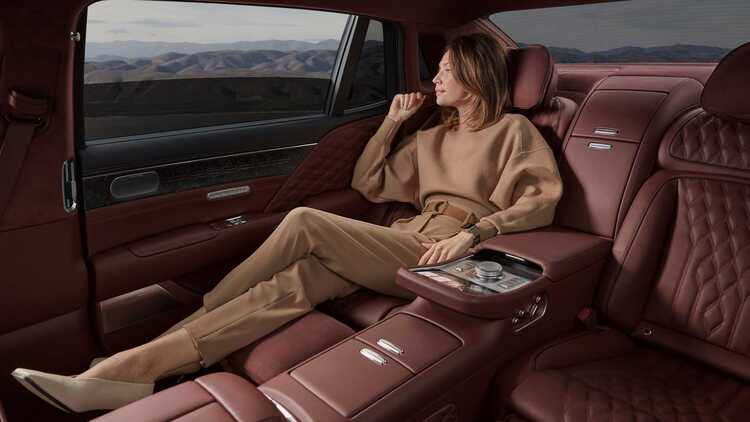 2023-genesis-g90-long-wheelbase-rear-seats.jpg 2023-genesis-g90-long-wheelbase-rear-seats.jpg