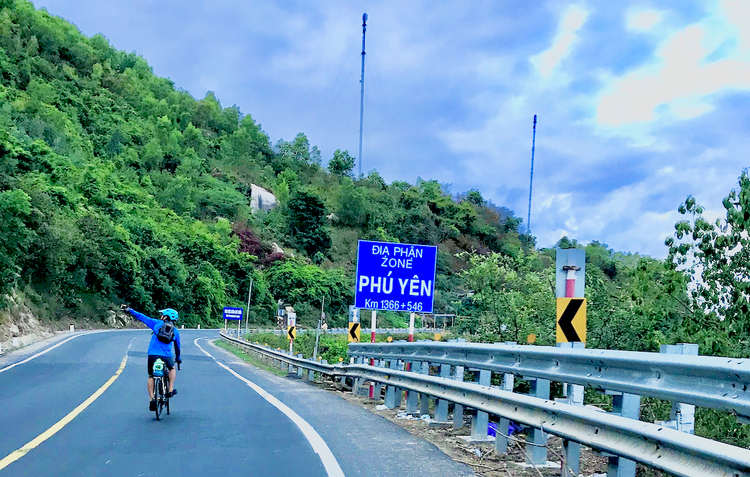 Hành trình 8 ngày Sài Gòn - Phú Yên - Bình Định - Sài Gòn