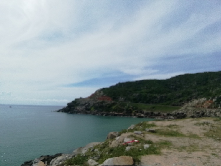 Từ biển Vũng Tầu đến với bãi Môn Phú Yên, suối đá Yăng Khánh Hòa.