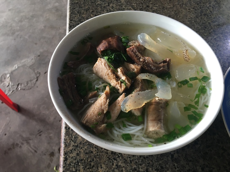 Từ biển Vũng Tầu đến với bãi Môn Phú Yên, suối đá Yăng Khánh Hòa. Từ biển Vũng Tầu đến với bãi Môn Phú Yên, suối đá Yăng Khánh Hòa.