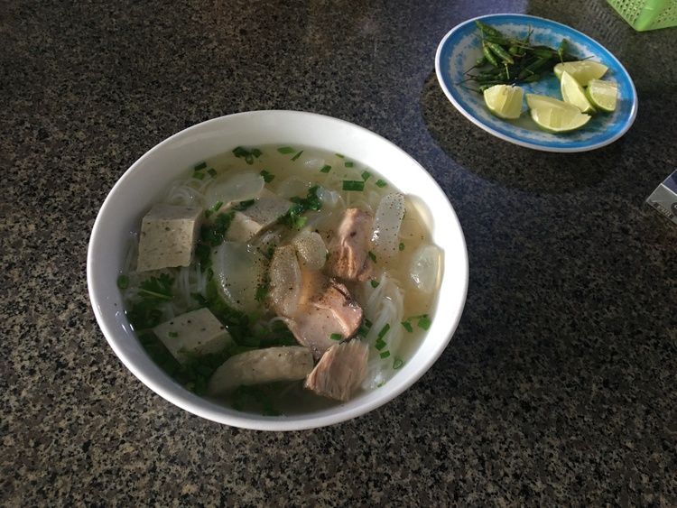 Từ biển Vũng Tầu đến với bãi Môn Phú Yên, suối đá Yăng Khánh Hòa. Từ biển Vũng Tầu đến với bãi Môn Phú Yên, suối đá Yăng Khánh Hòa.