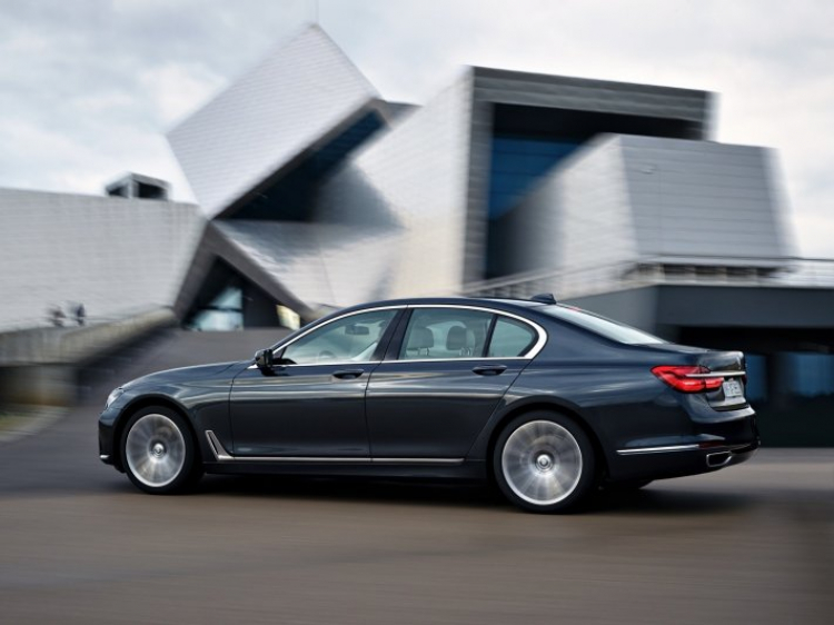 BMW 7-Series 2016 chính thức lộ diện