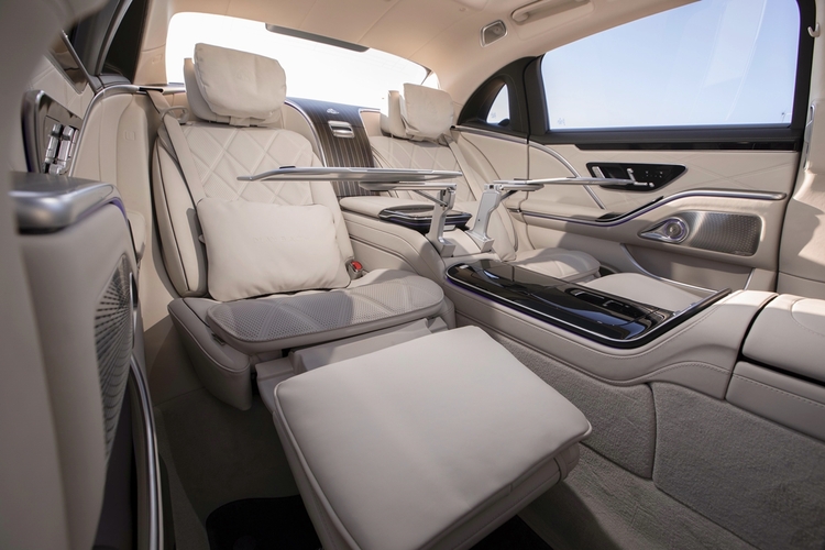 S-Class Maybach 2022 VN (13).jpg