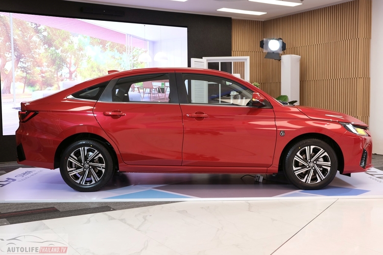 toyota-vios-1.2-premium-luxury-8.jpg