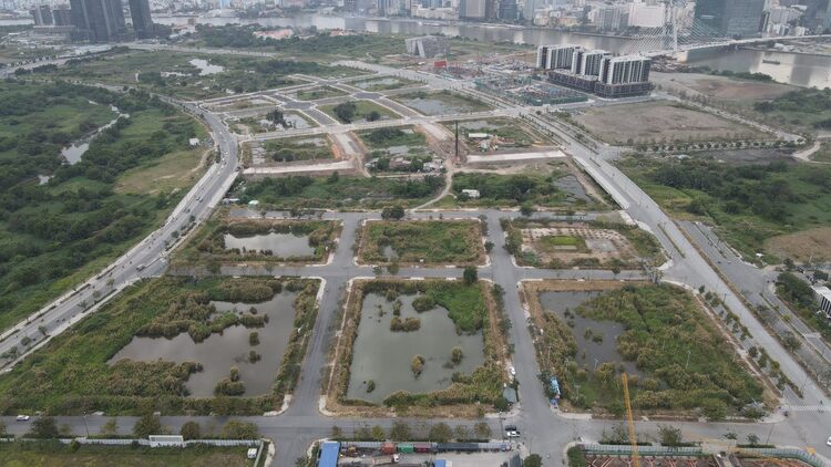 Sẽ đấu giá lại các lô đất tại Thủ Thiêm bị bỏ cọc Sẽ đấu giá lại các lô đất tại Thủ Thiêm bị bỏ cọc