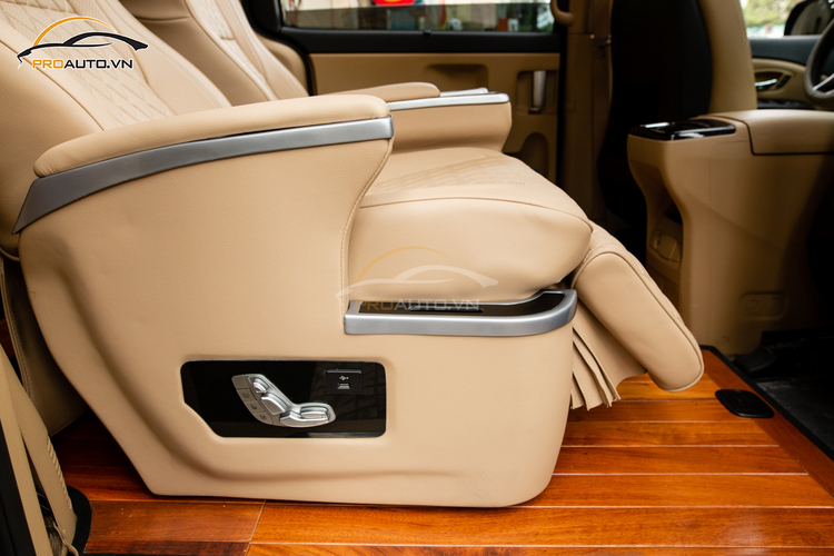 Kia Sedona “Lột Xác” Với Các Gói Độ Limousine Chỉ Từ 100 Củ
