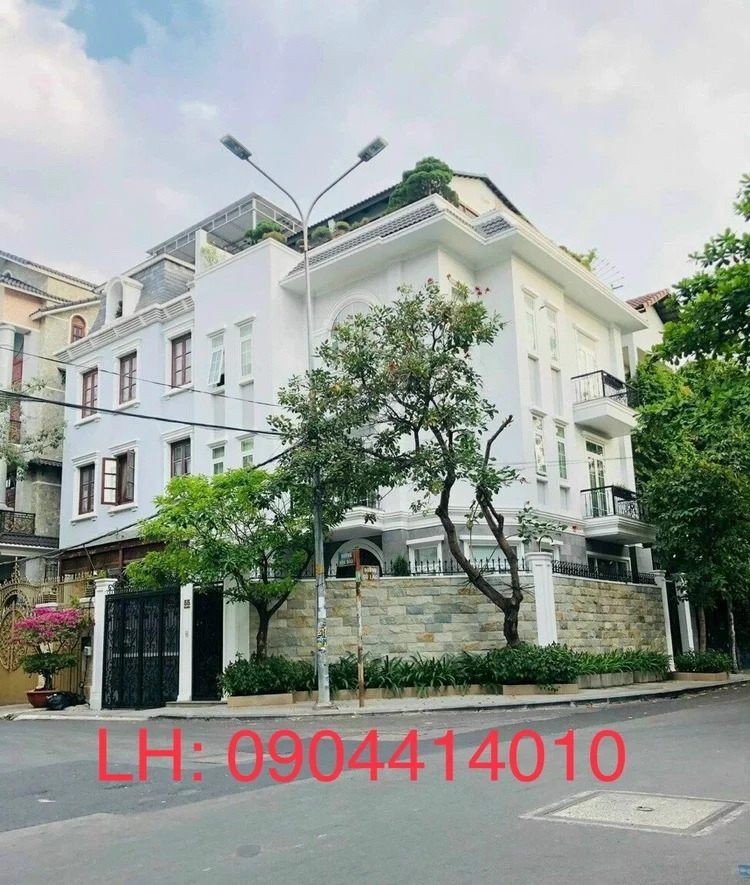 Bán biệt thự 2 mặt tiền đường Hoa Đào, Phú Nhuận