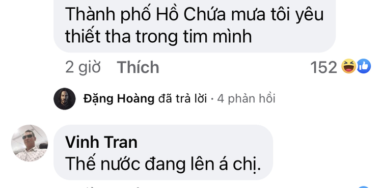 TP.HCM mưa lớn kéo dài, nhiều tuyến đường "nước ngập thành sông"