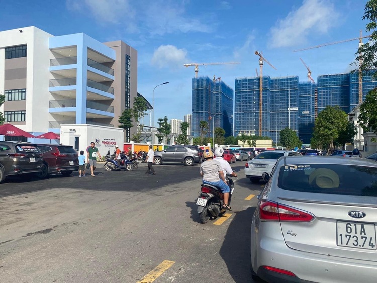 VINHOMES GRAND PARK QUẬN 9 LÀ CÁI “BẪY GẤU” CHO NHỮNG KHÁCH YÊU MÀU HỒNG! VINHOMES GRAND PARK QUẬN 9 LÀ CÁI “BẪY GẤU” CHO NHỮNG KHÁCH YÊU MÀU HỒNG!