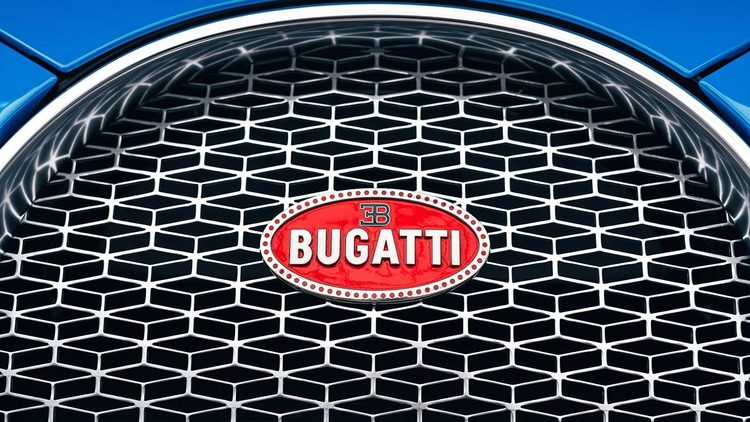 bugatti-badge-up-close-3-1726-1602906969.jpg