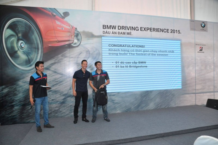 Sau vô lăng dàn xe Mini & BMW tại sân bay Tân Sơn Nhất Sau vô lăng dàn xe Mini & BMW tại sân bay Tân Sơn Nhất