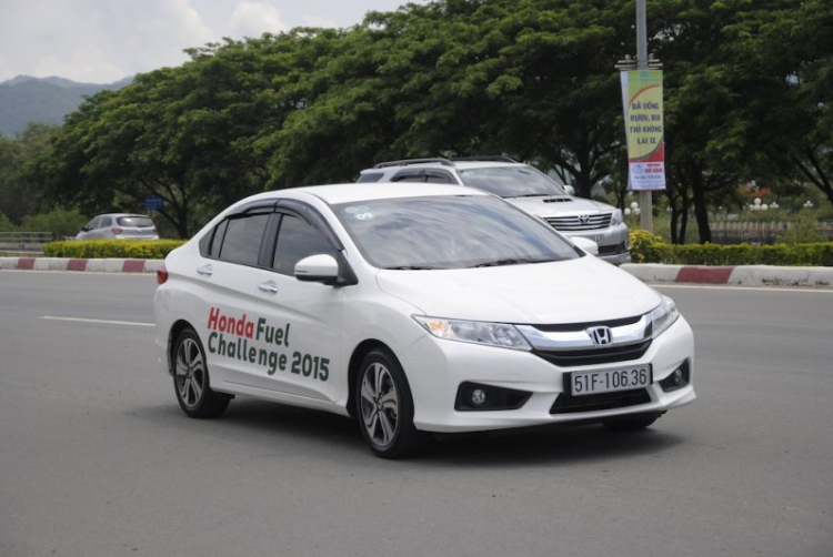 Bất ngờ Honda City 2015 chạy 200 km chưa đến 9 lít xăng !