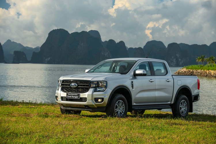 Xem tận mắt Ford Ranger 2022 lắp ráp tại Việt Nam, 6 phiên bản, giá từ 659 triệu đồng