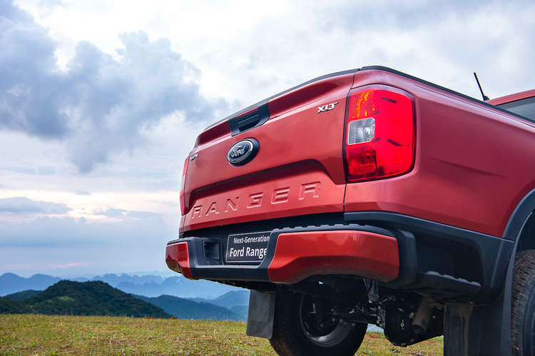 Xem tận mắt Ford Ranger 2022 lắp ráp tại Việt Nam, 6 phiên bản, giá từ 659 triệu đồng