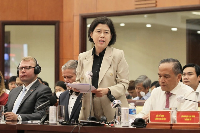 Doanh nghiệp than trời vì xây nhà vệ sinh cũng phải chờ cấp phép Doanh nghiệp than trời vì xây nhà vệ sinh cũng phải chờ cấp phép