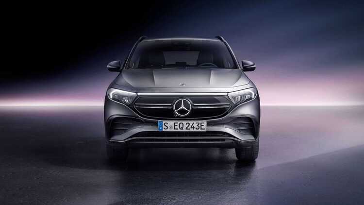 mercedes-eq-eqa-amg-line-mountain-grey-magno-studio-shot-eqa-250.jpg