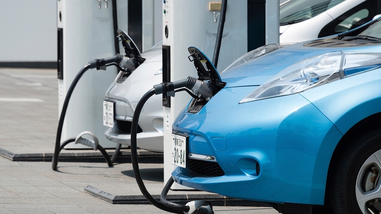 Mỹ siết chặt ưu đãi cho xe điện khiến các hãng xe "đau đầu"