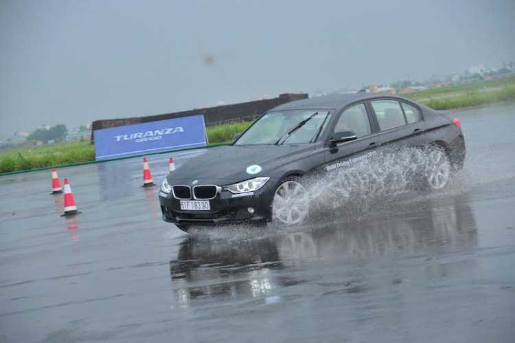 Sự kết hợp nhuần nhuyễn giữa BMW và lốp Bridgestone Sự kết hợp nhuần nhuyễn giữa BMW và lốp Bridgestone