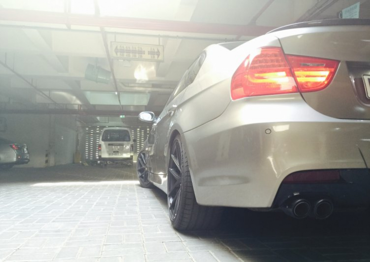 Bán cản sau M-performance + diffuser BMW E90