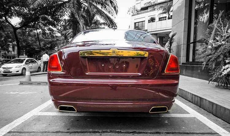 Ngân hàng tịch thu xe Rolls-Royce Ghost mạ vàng của Trịnh Văn Quyết để siết nợ