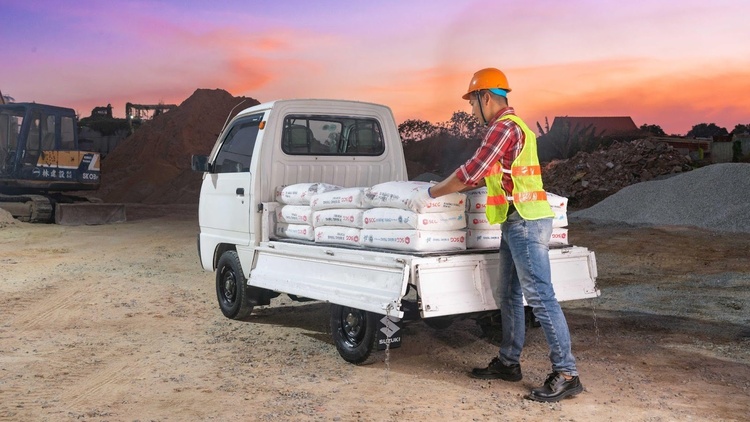 Carry Truck: Xe tải nhỏ vận chuyển vật liệu xây dựng đến mọi nơi